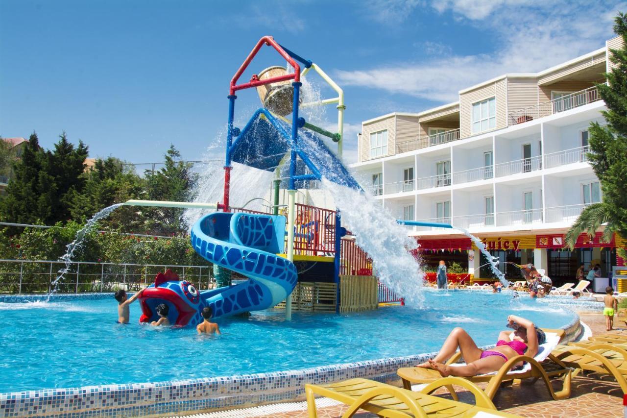 Af Hotel Aquapark Novxani Kültér fotó